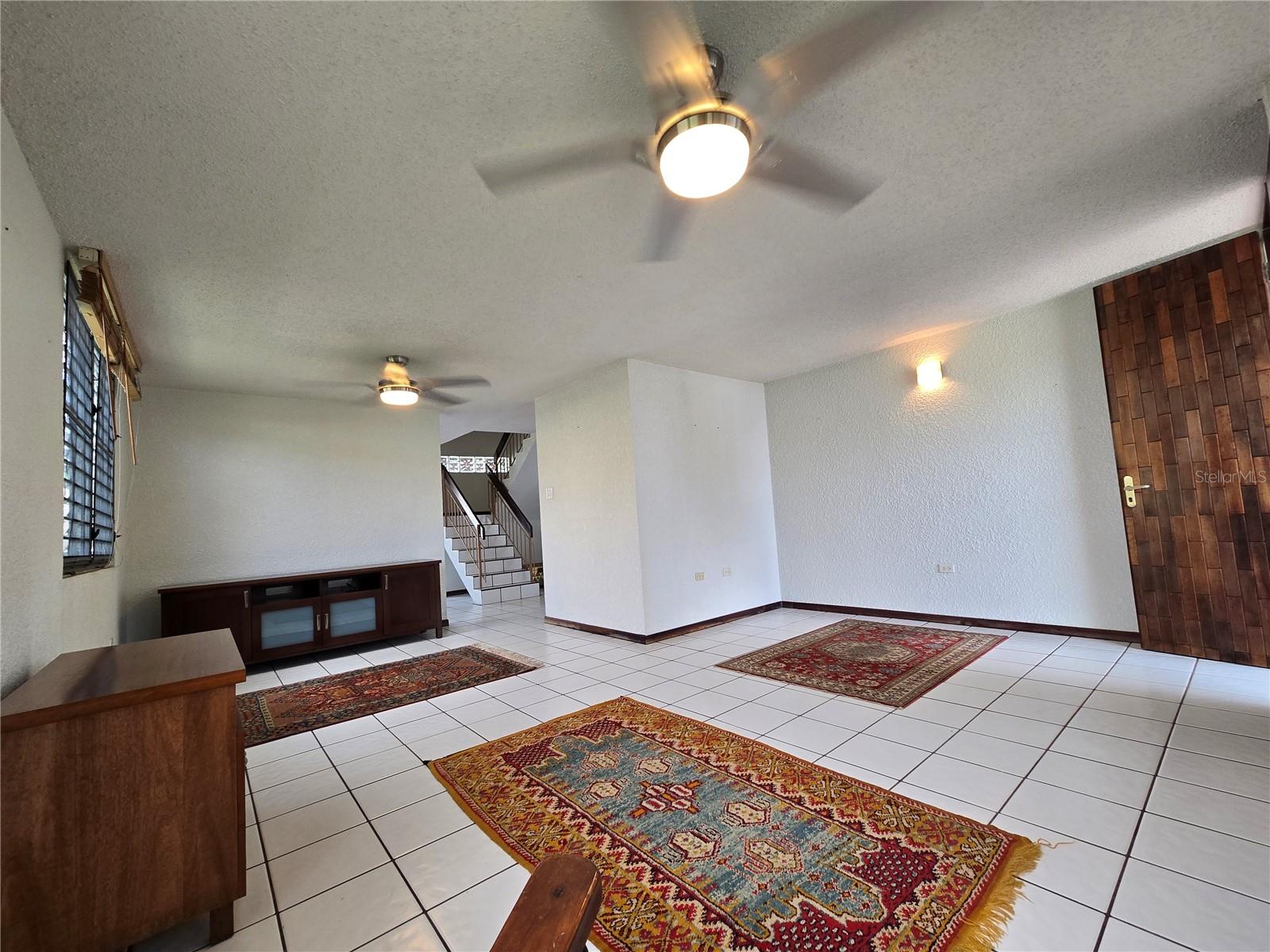 C-10 ISABEL LA CATOLICA ST