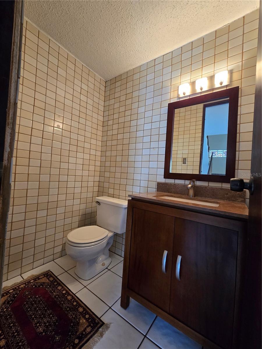 C-10 ISABEL LA CATOLICA ST