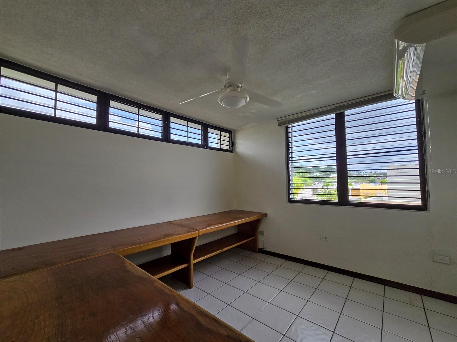 C-10 ISABEL LA CATOLICA ST