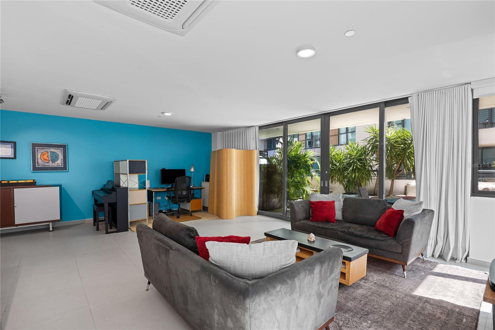 1511 PONCE DE LEÓN AVE #1021