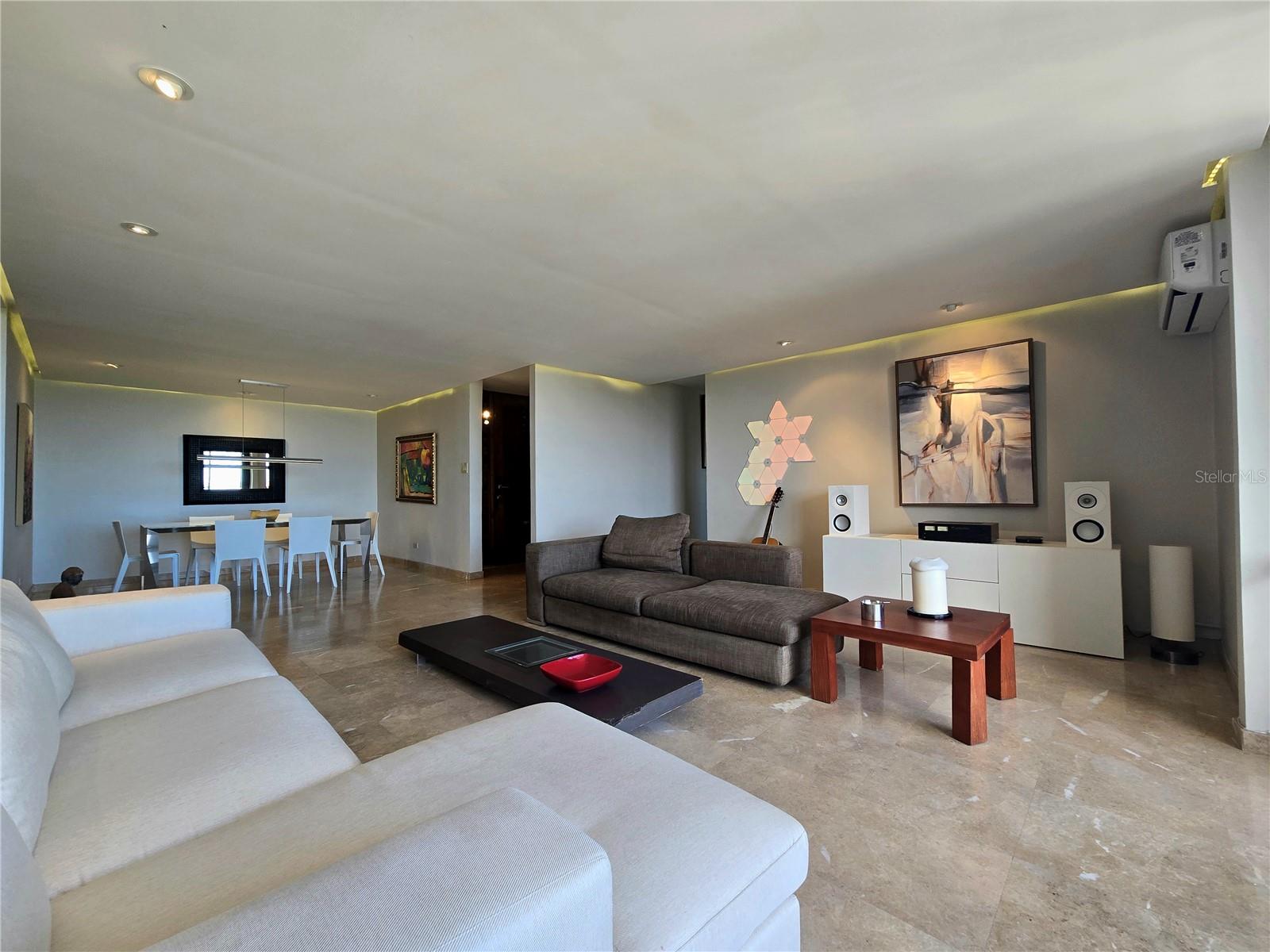 364 SAN JORGE ST #9C