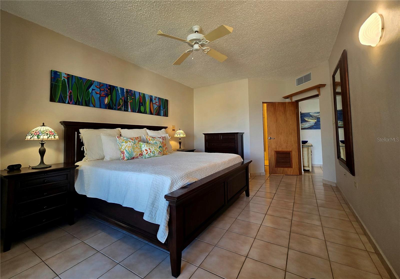 190 CANDELERO DR #162