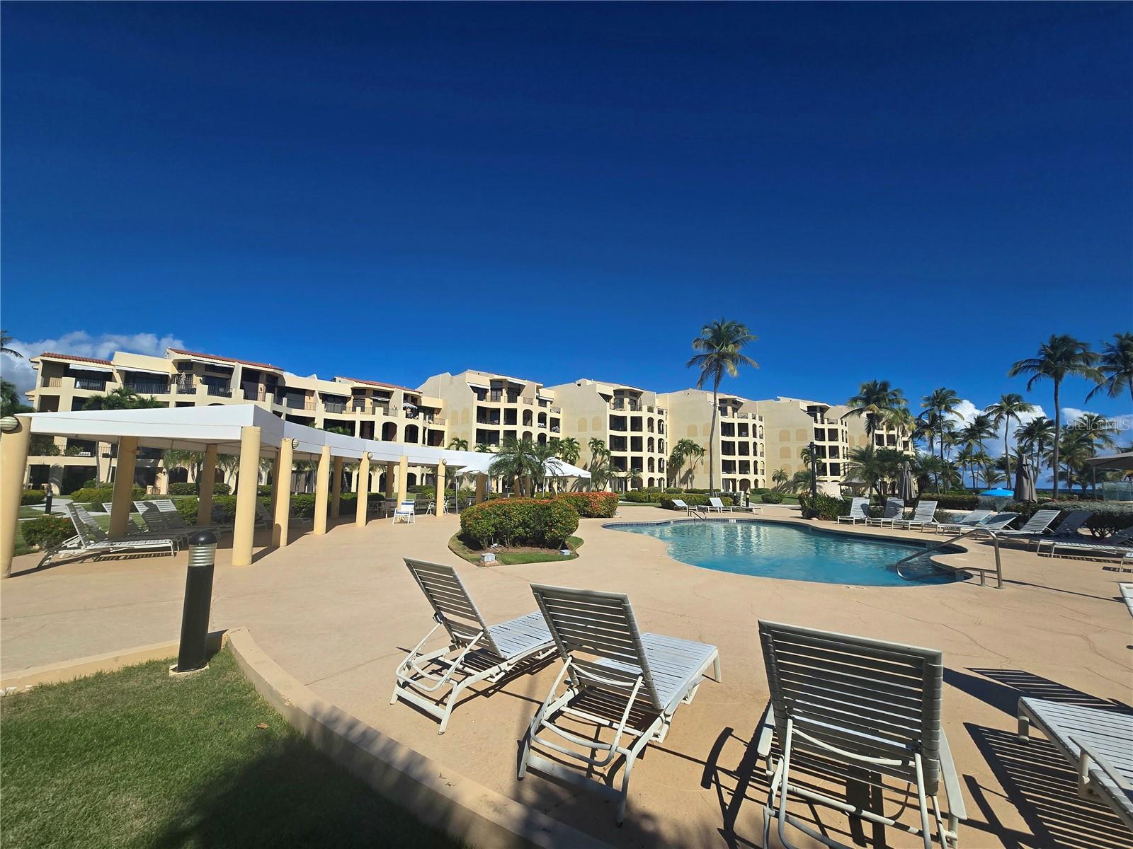 190 CANDELERO DR #162