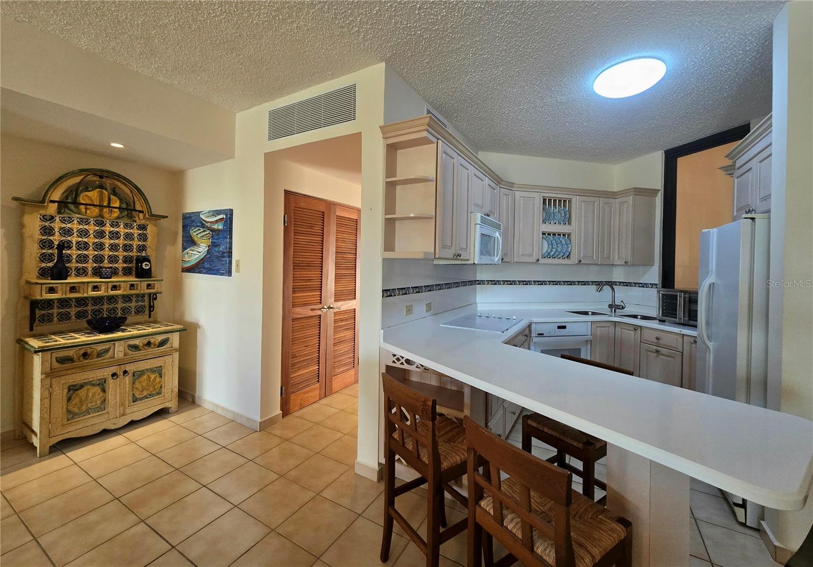 190 CANDELERO DR #162