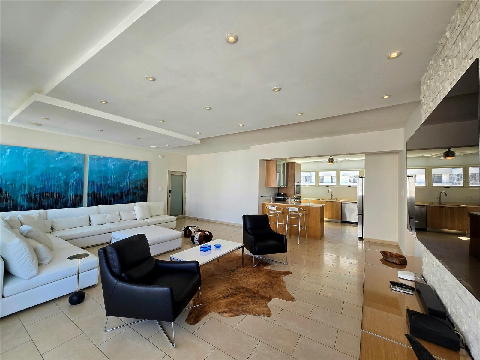 1160 MAGDALENA AVE #7B