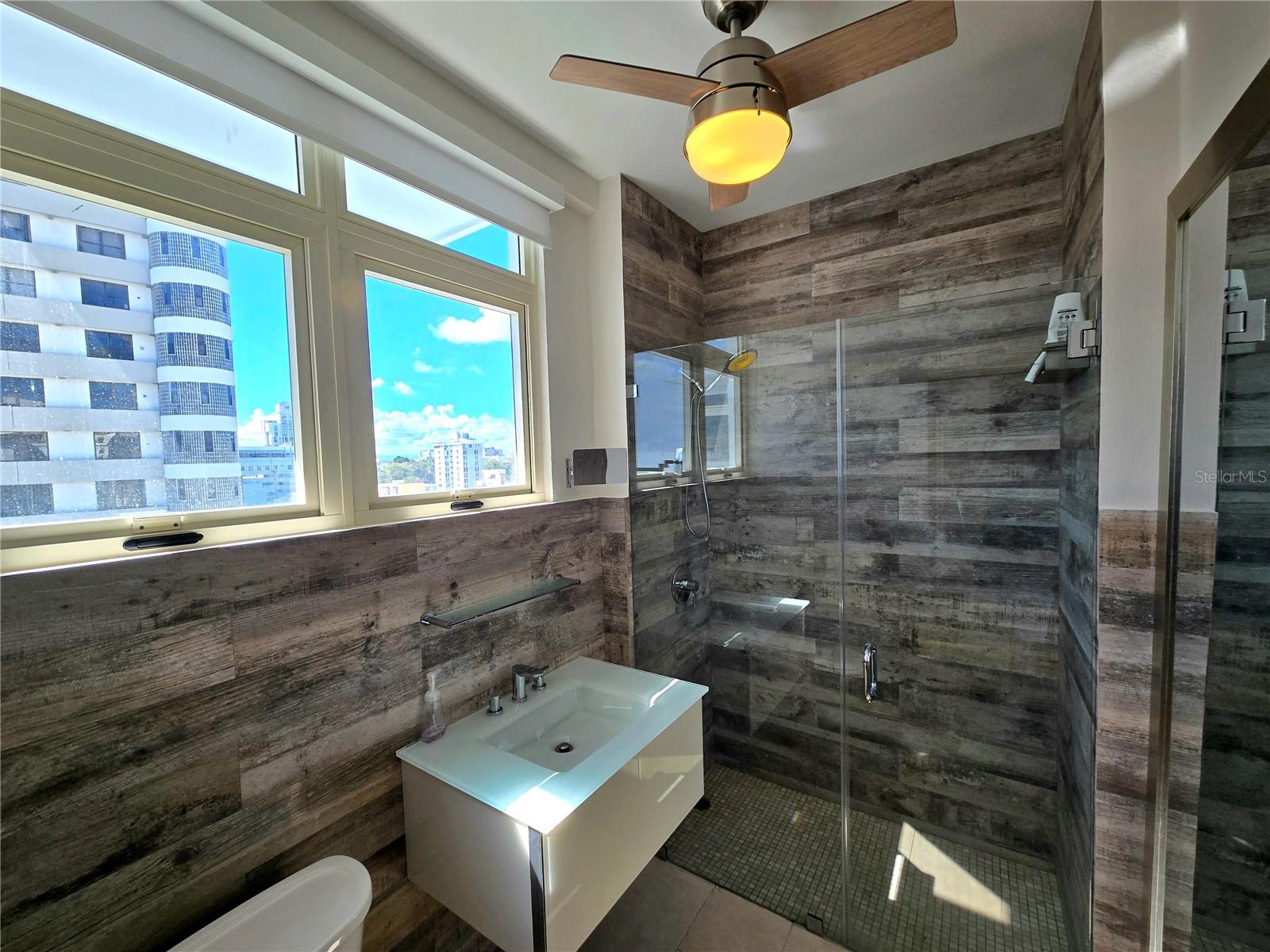 1160 MAGDALENA AVE #7B