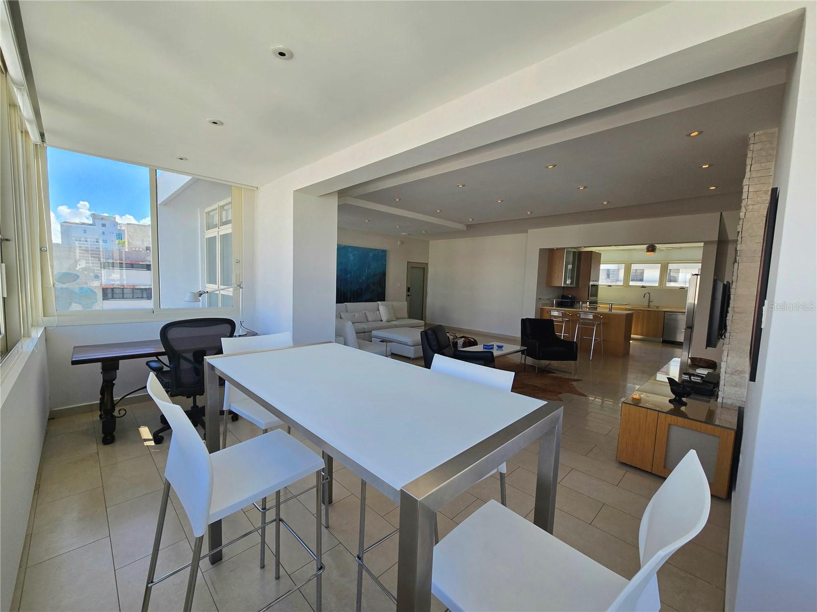 1160 MAGDALENA AVE #7B