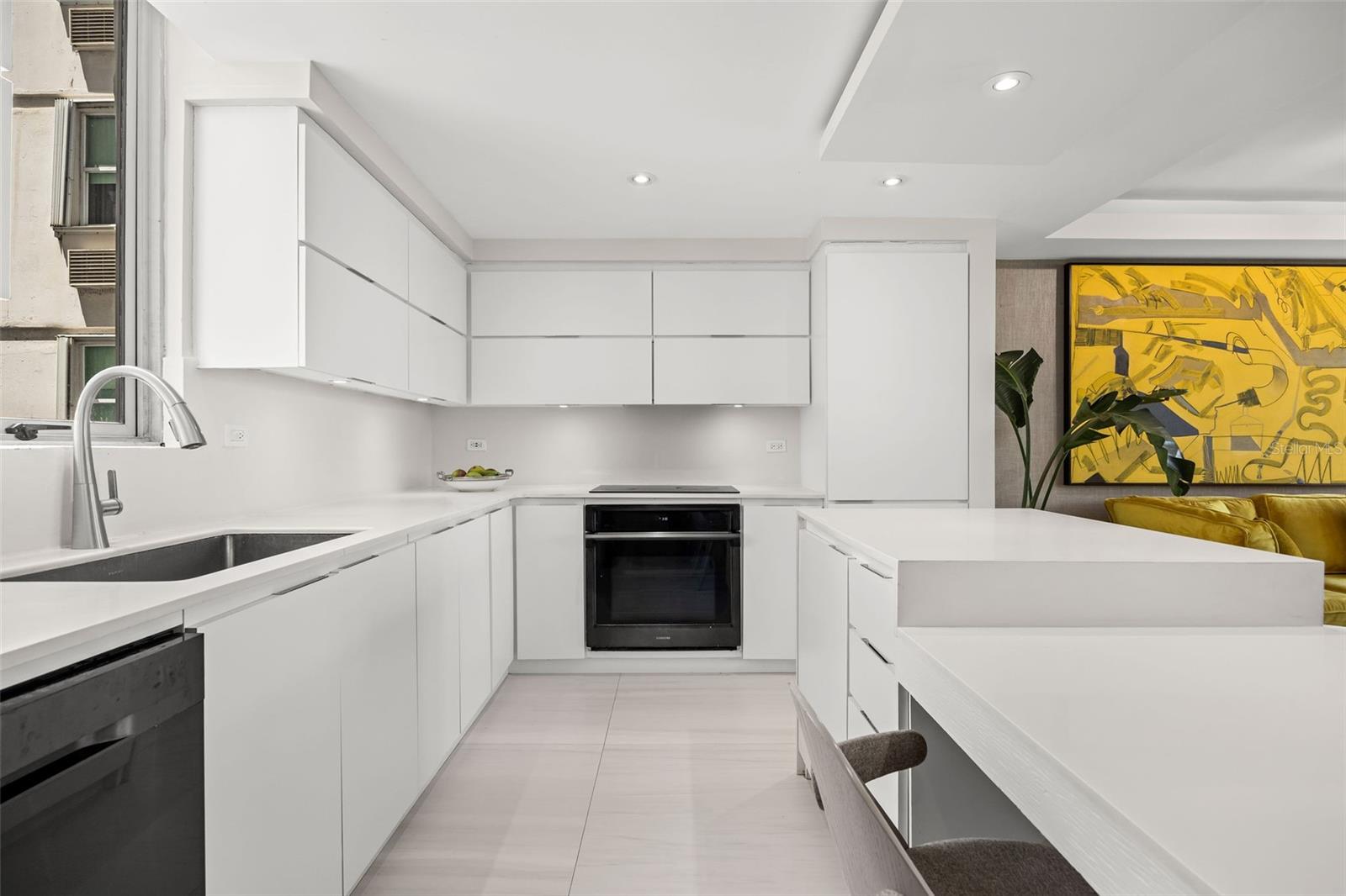 1420 WILSON AVE #402