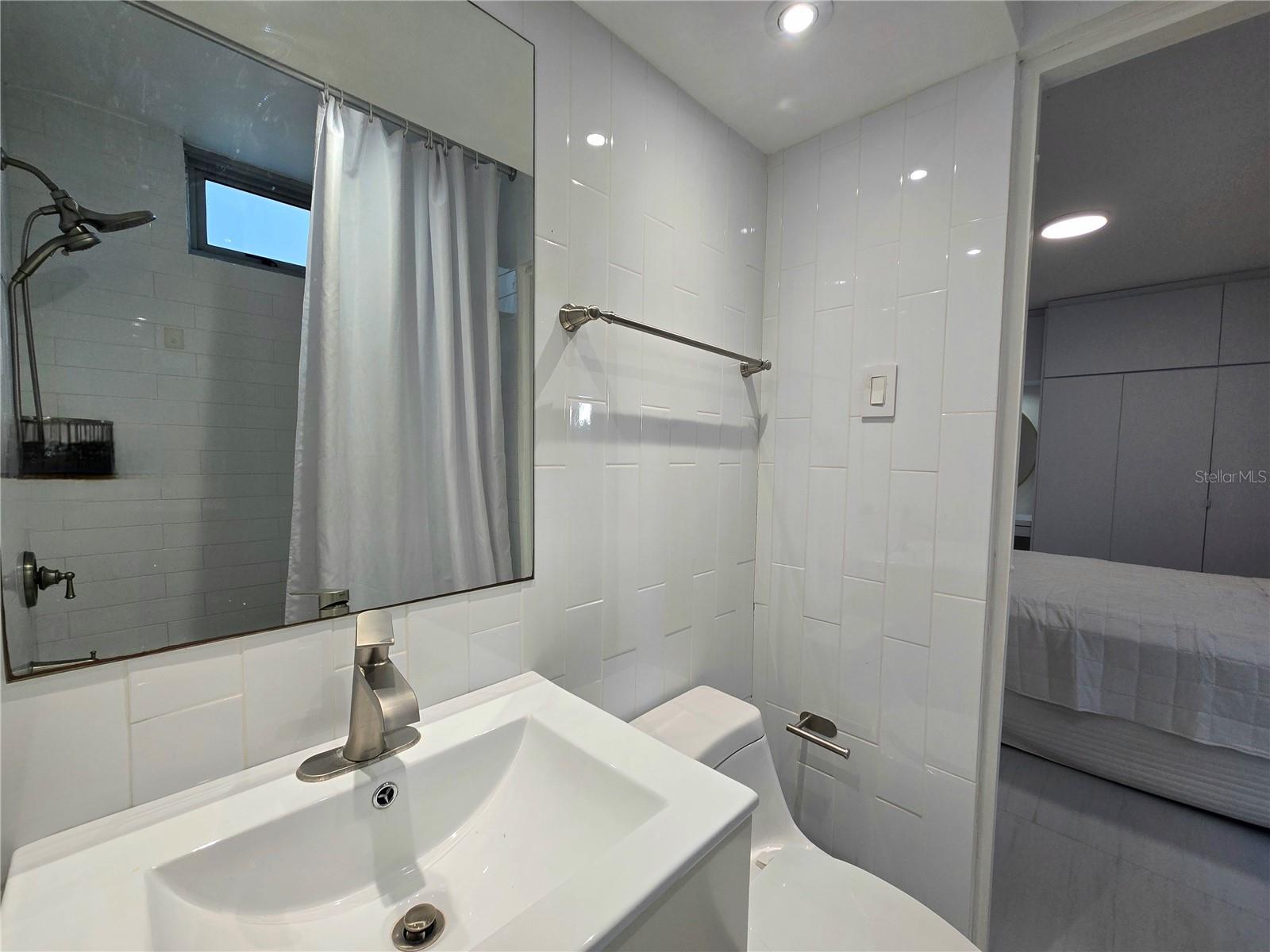 1420 WILSON AVE #402