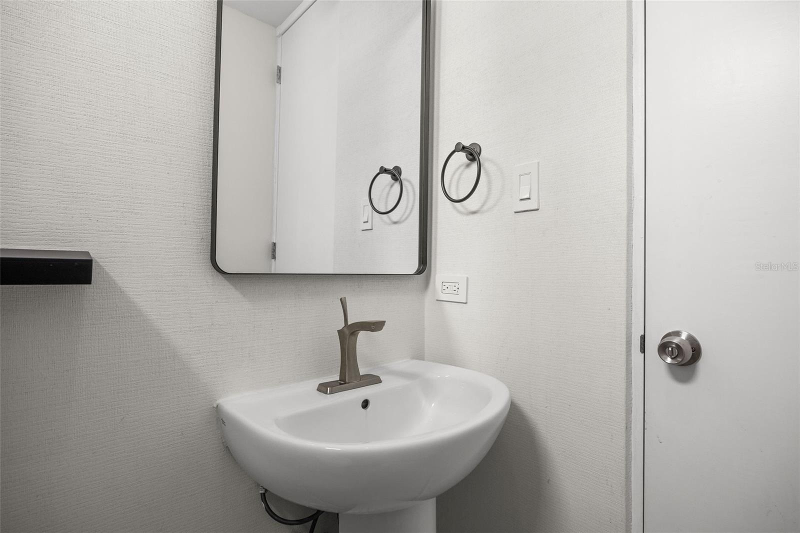 1420 WILSON AVE #402