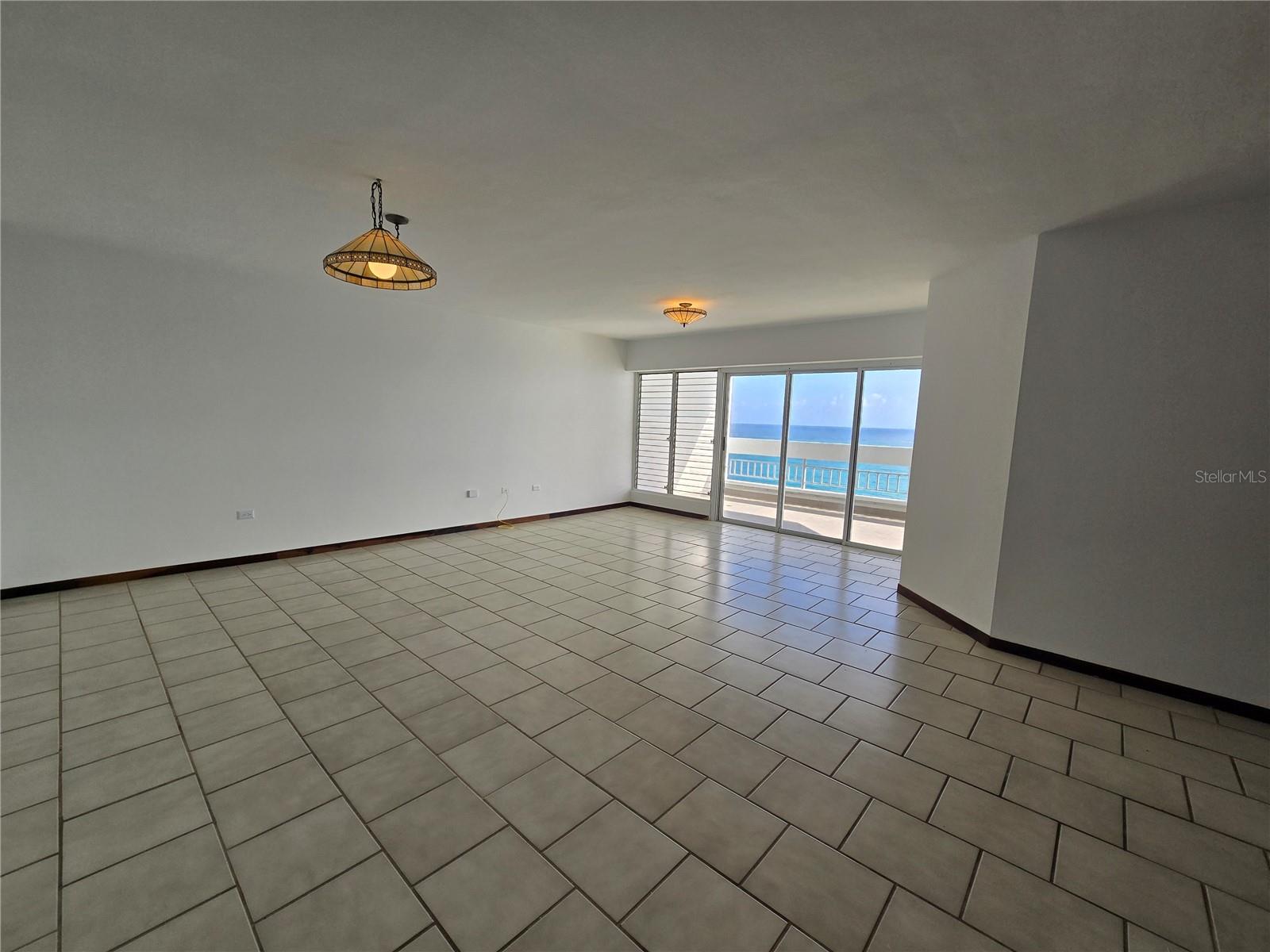 3205 ISLA VERDE AVE #1405
