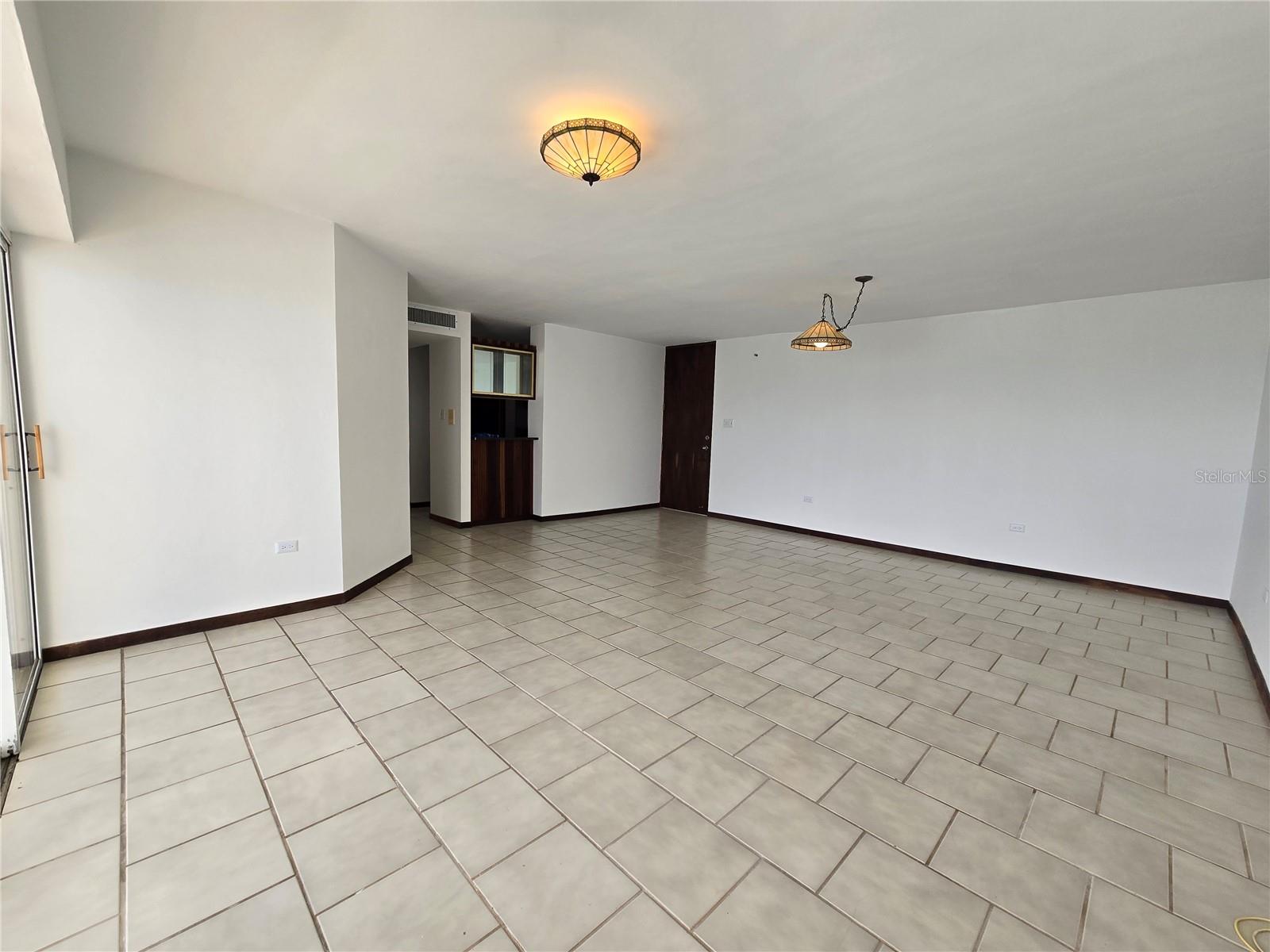 3205 ISLA VERDE AVE #1405