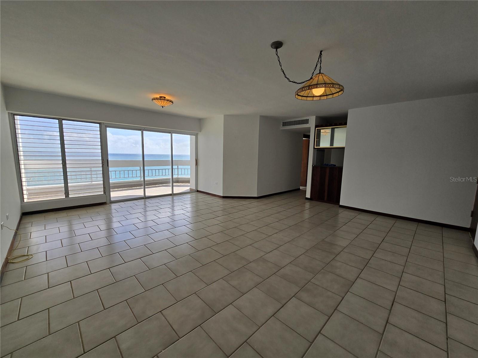 3205 ISLA VERDE AVE #1405