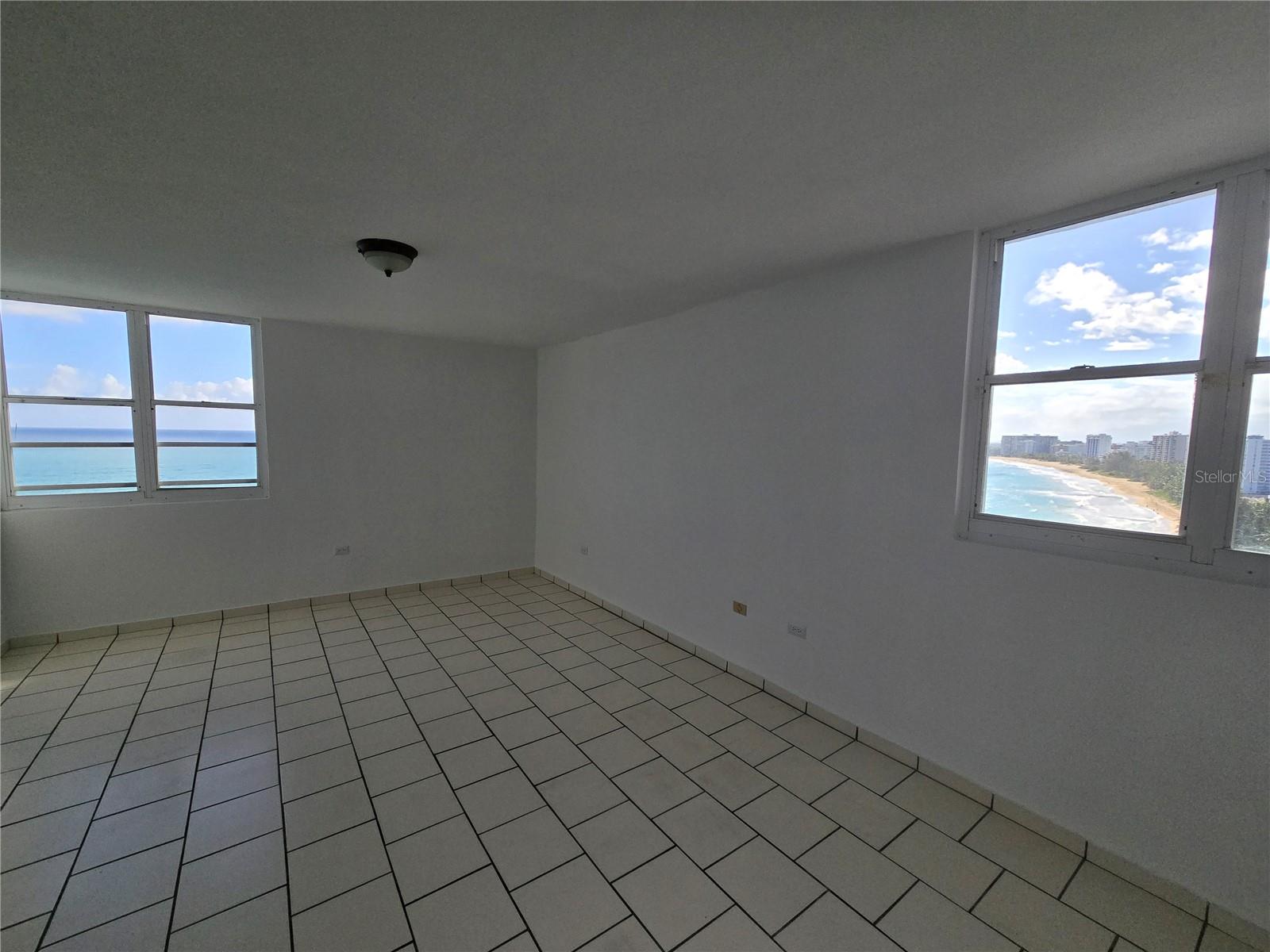 3205 ISLA VERDE AVE #1405