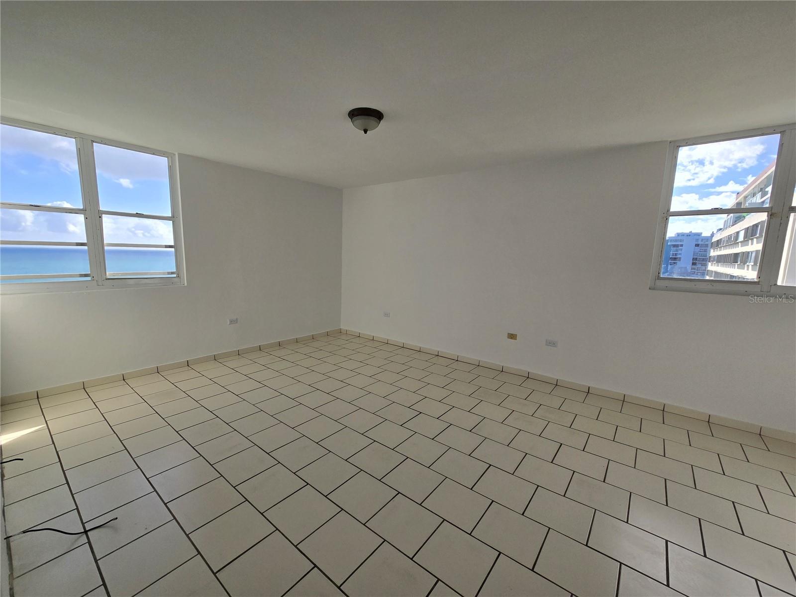 3205 ISLA VERDE AVE #1405