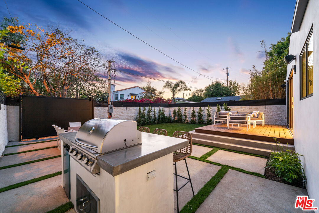3621 Maplewood Ave