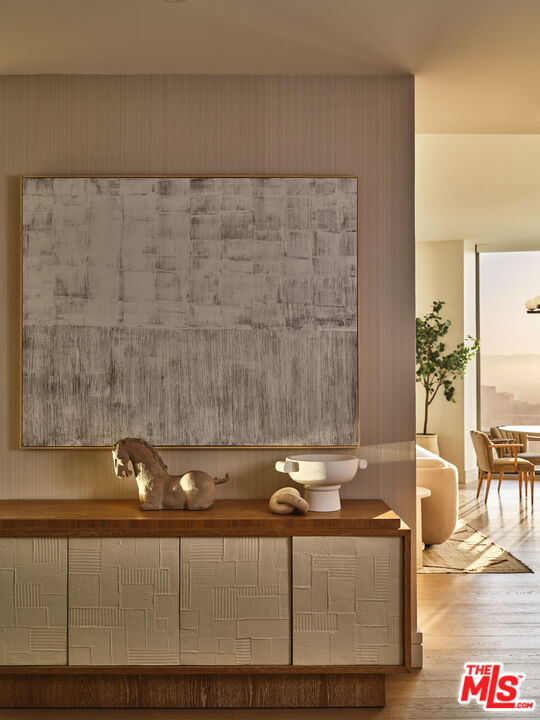 211 W Elm Ct Unit: 8D