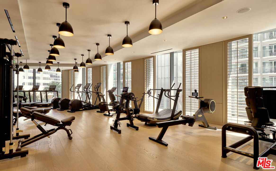 211 W Elm Ct Unit: 35B