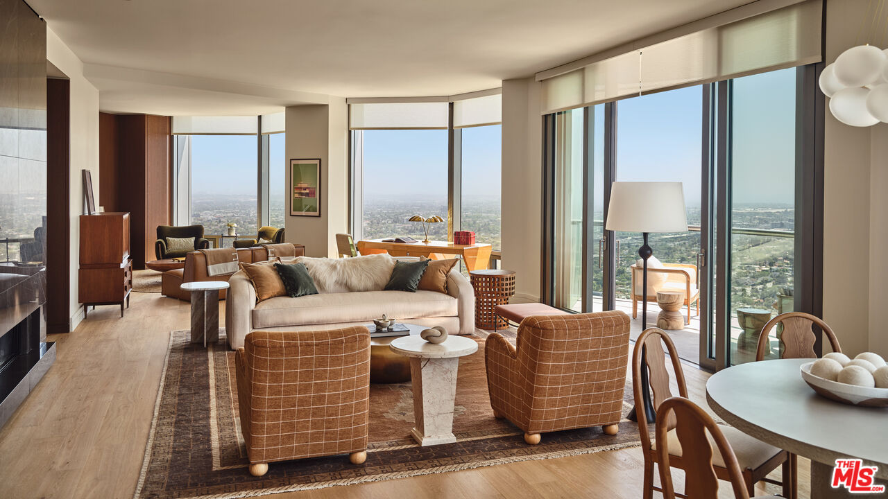 211 W Elm Ct Unit: 35B