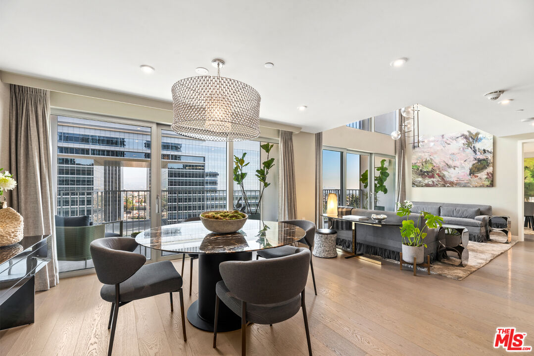 2025 Avenue Of The Stars Unit: 203