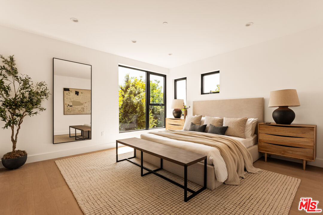 2425 20th St Unit: A