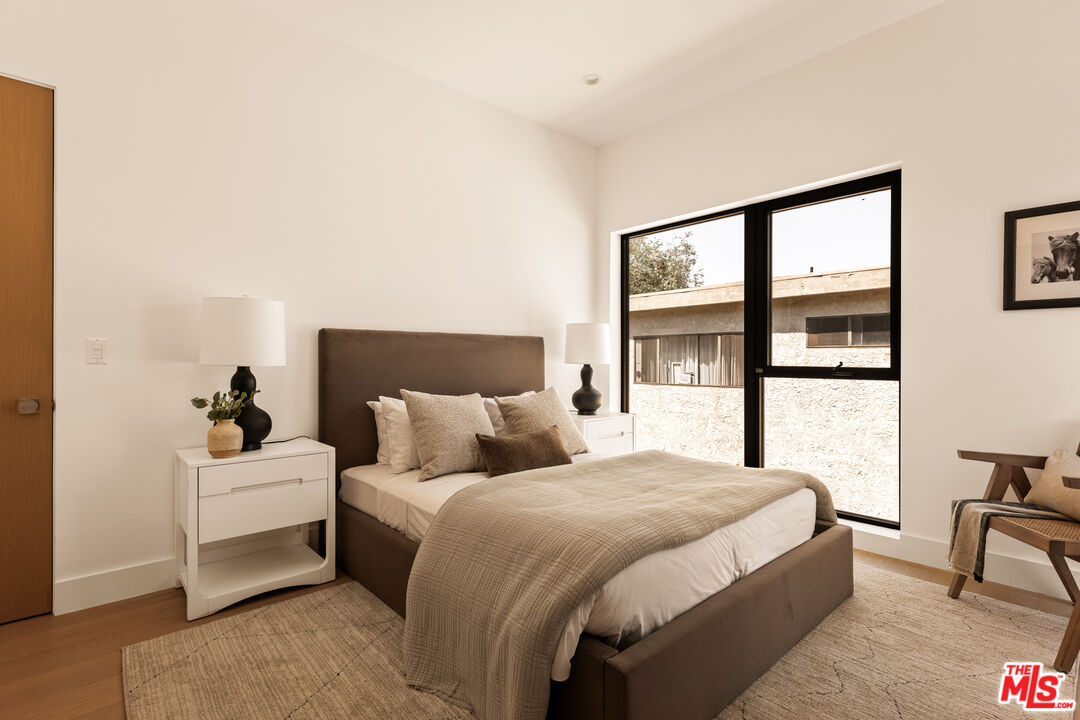 2425 20th St Unit: A