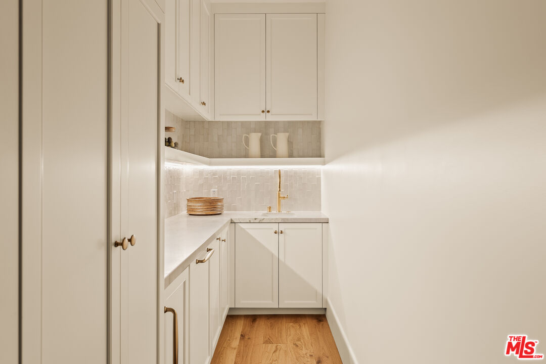 26721 Mulholland Hwy