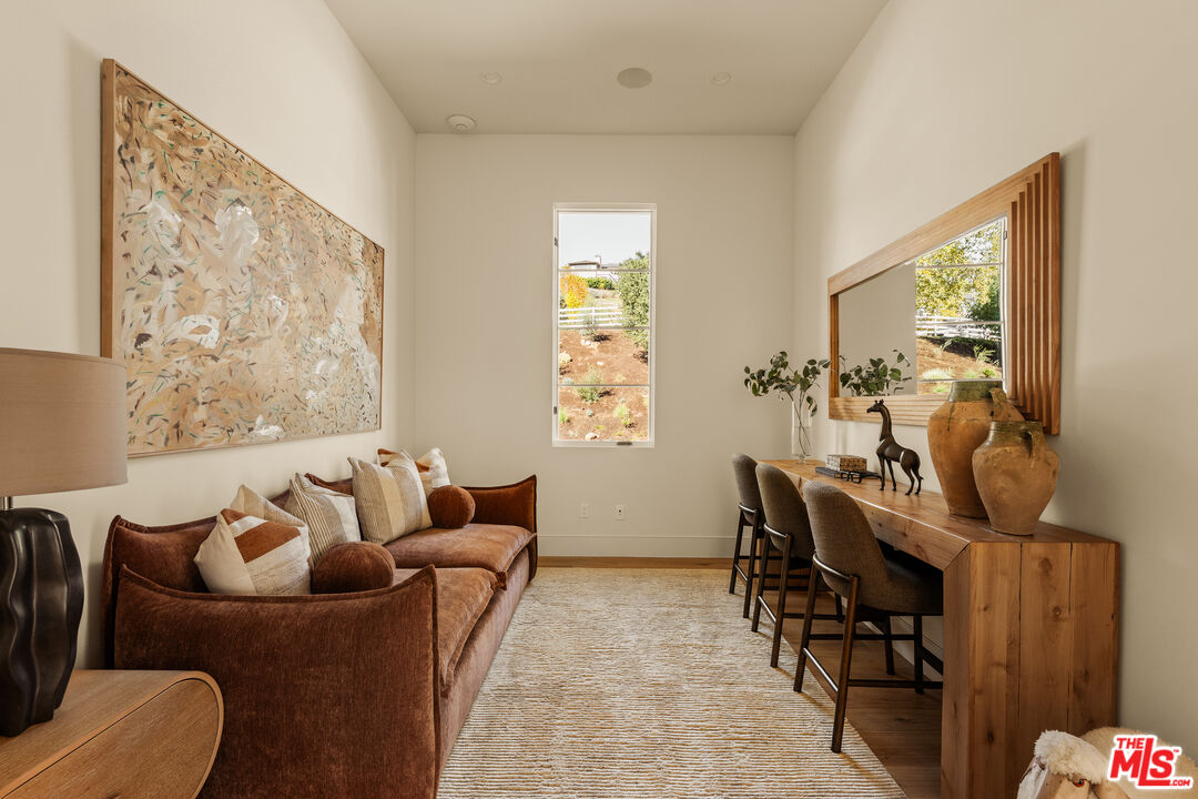 26721 Mulholland Hwy