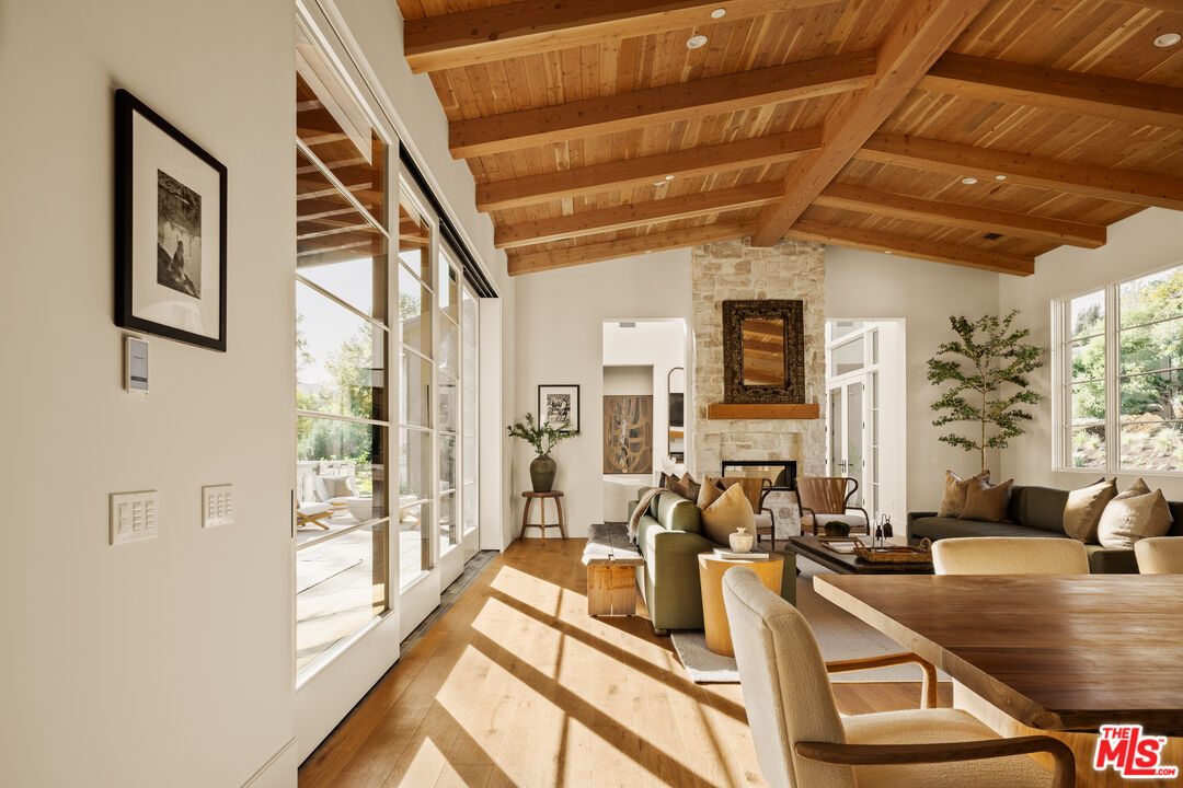 26721 Mulholland Hwy