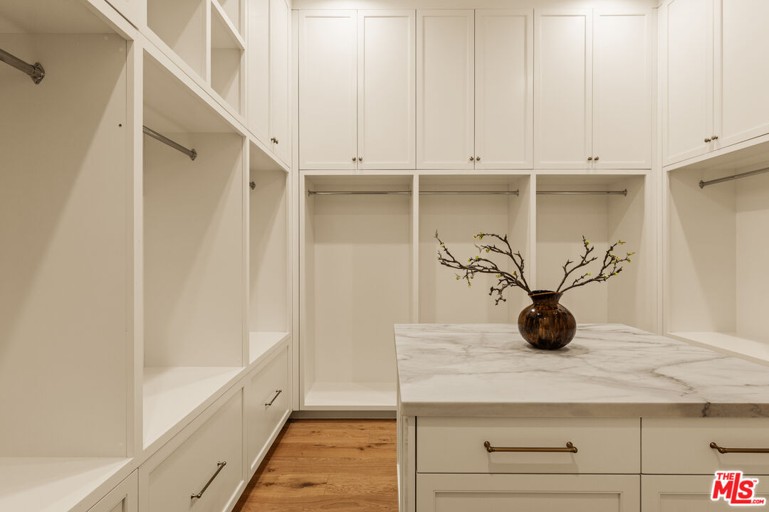 26721 Mulholland Hwy