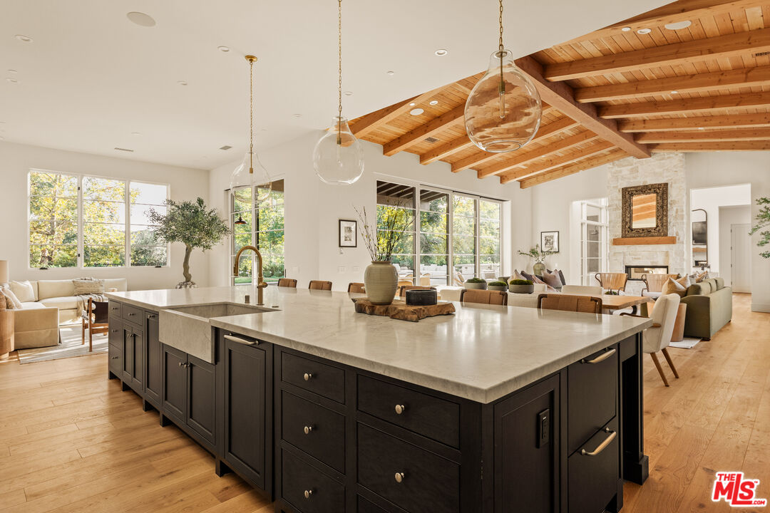 26721 Mulholland Hwy