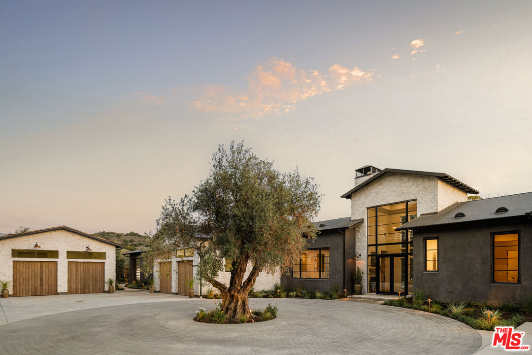 26721 Mulholland Hwy