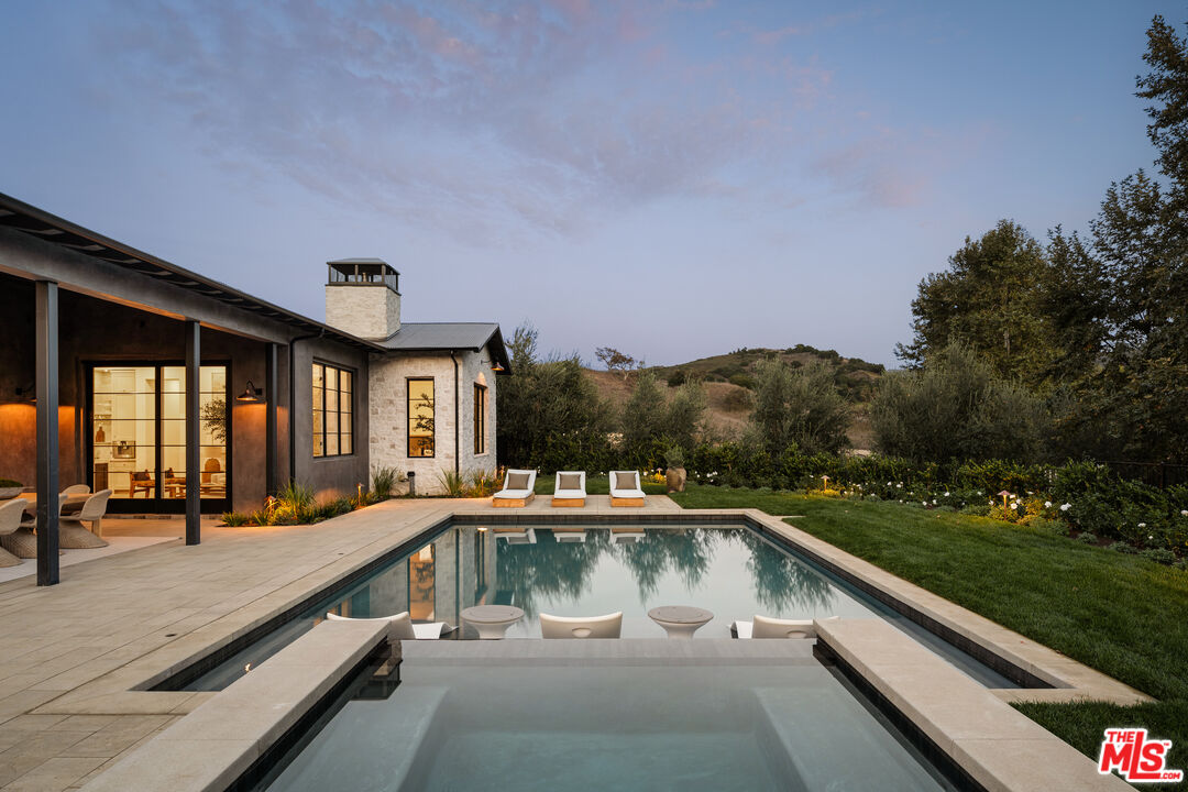 26721 Mulholland Hwy