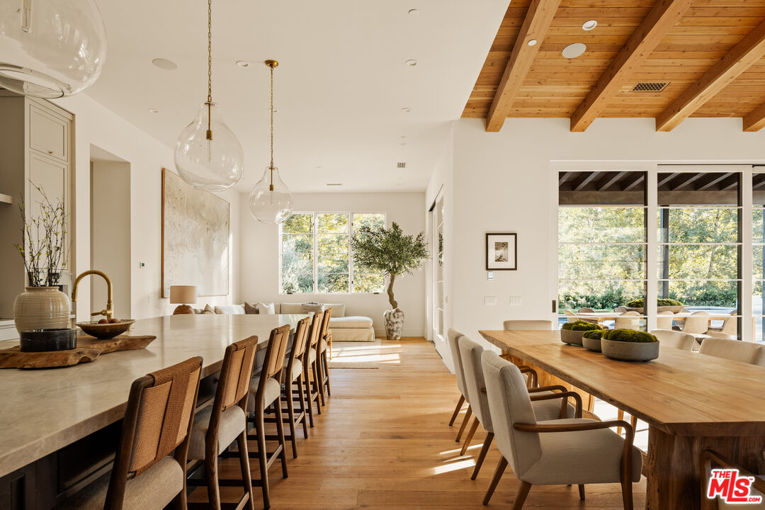 26721 Mulholland Hwy