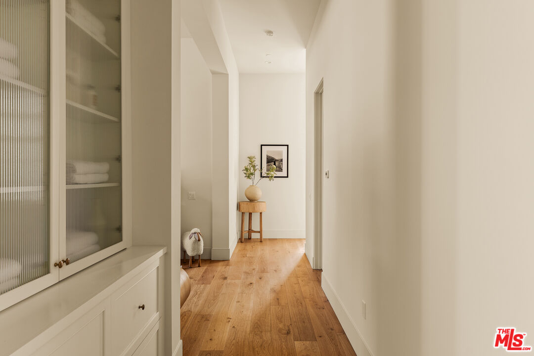 26721 Mulholland Hwy