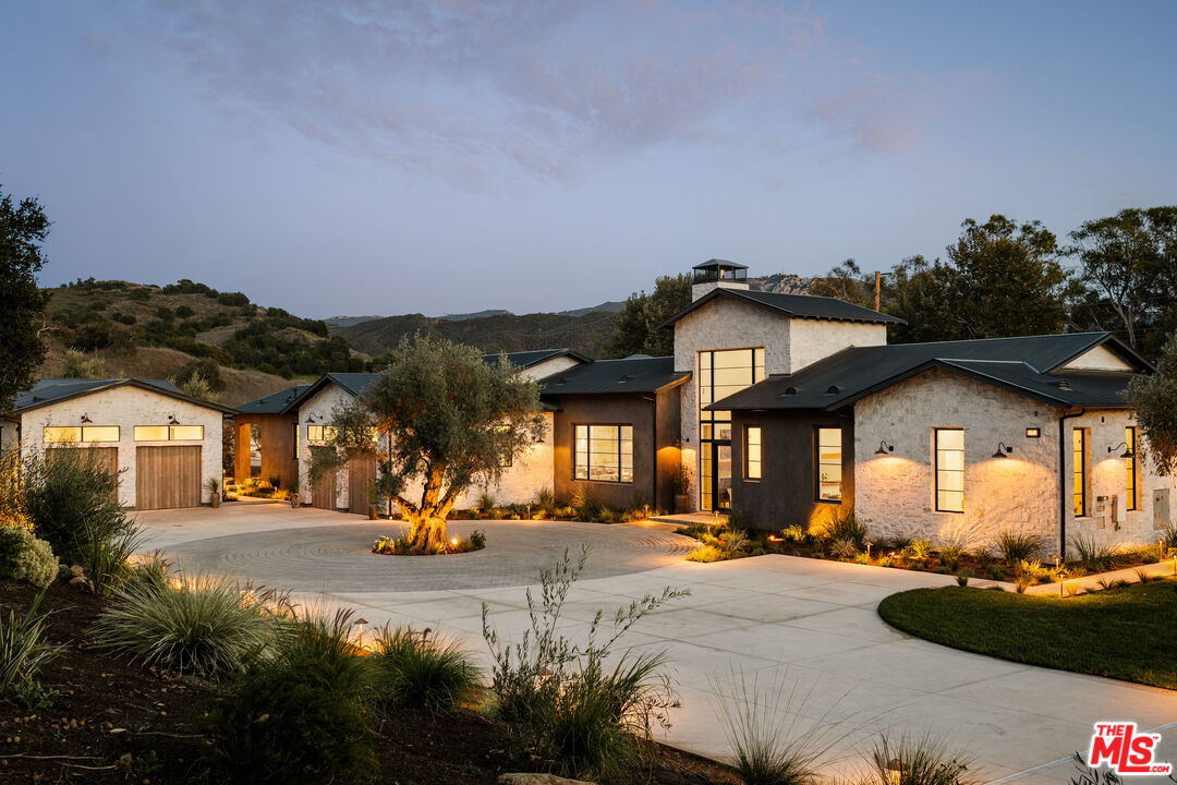 26721 Mulholland Hwy