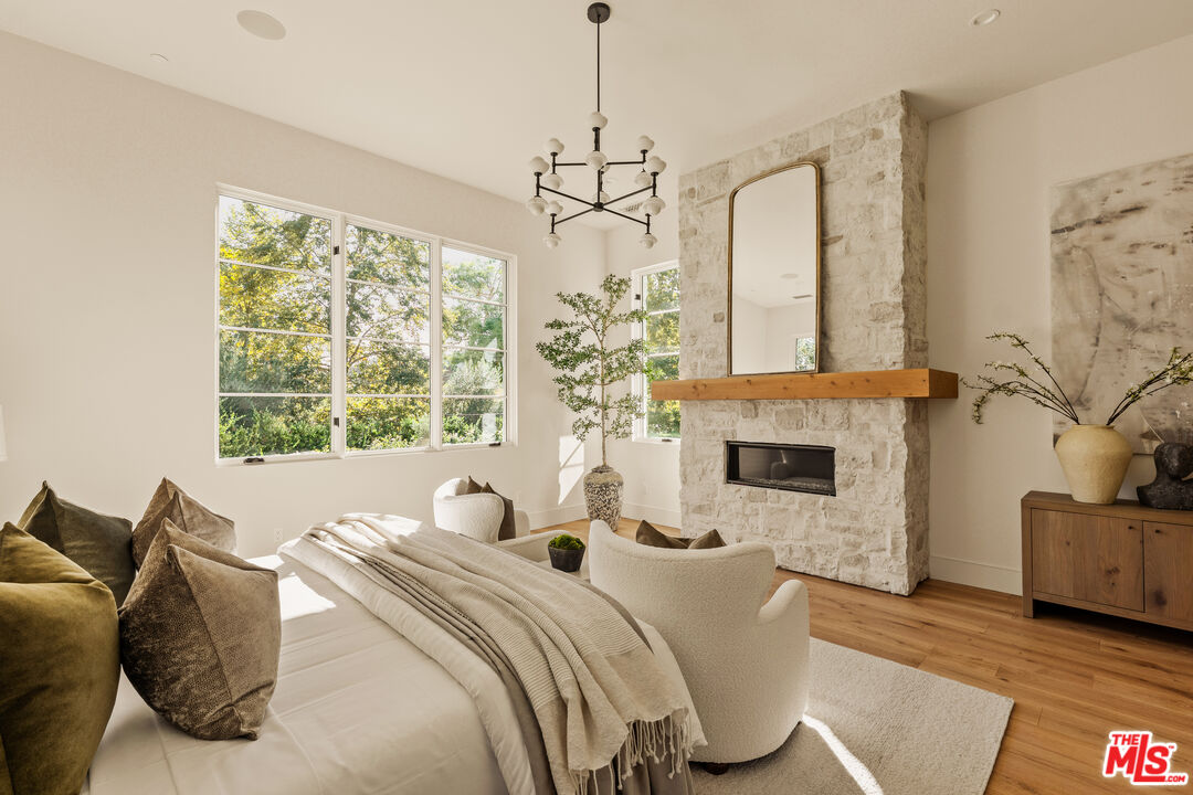 26721 Mulholland Hwy