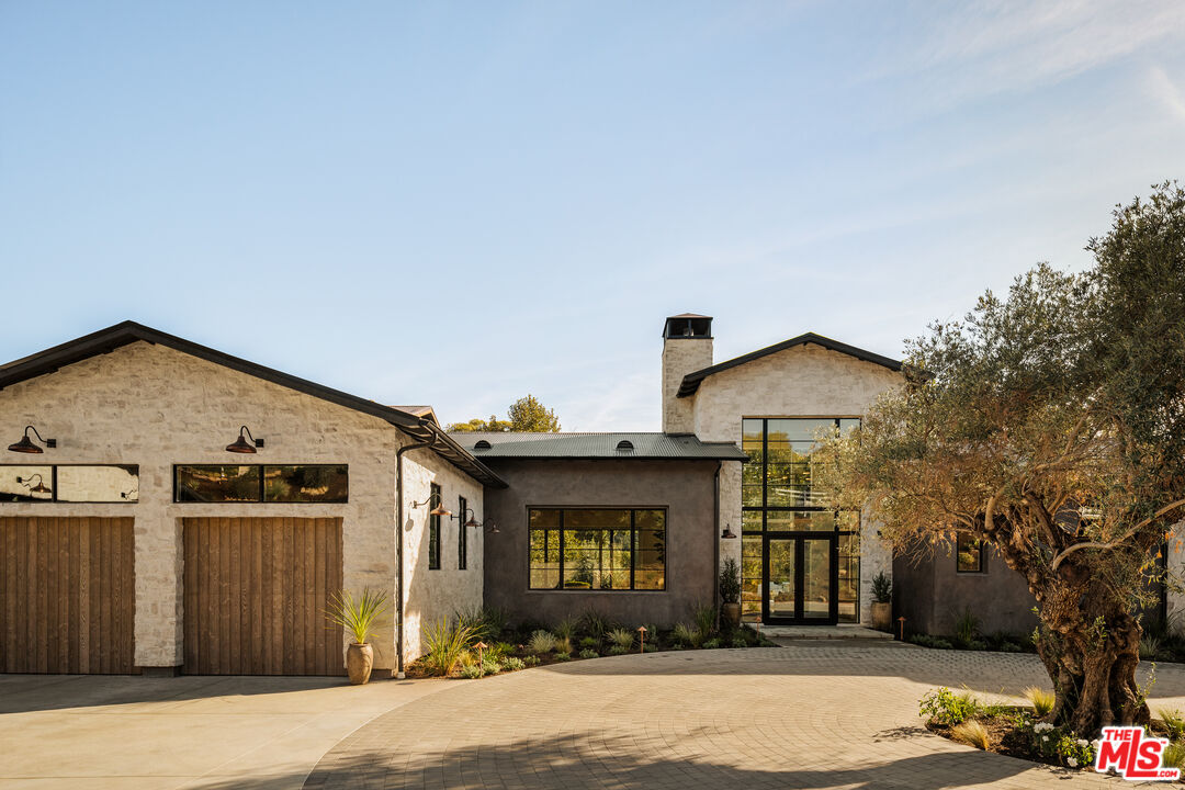 26721 Mulholland Hwy