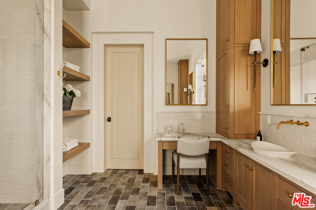 26721 Mulholland Hwy