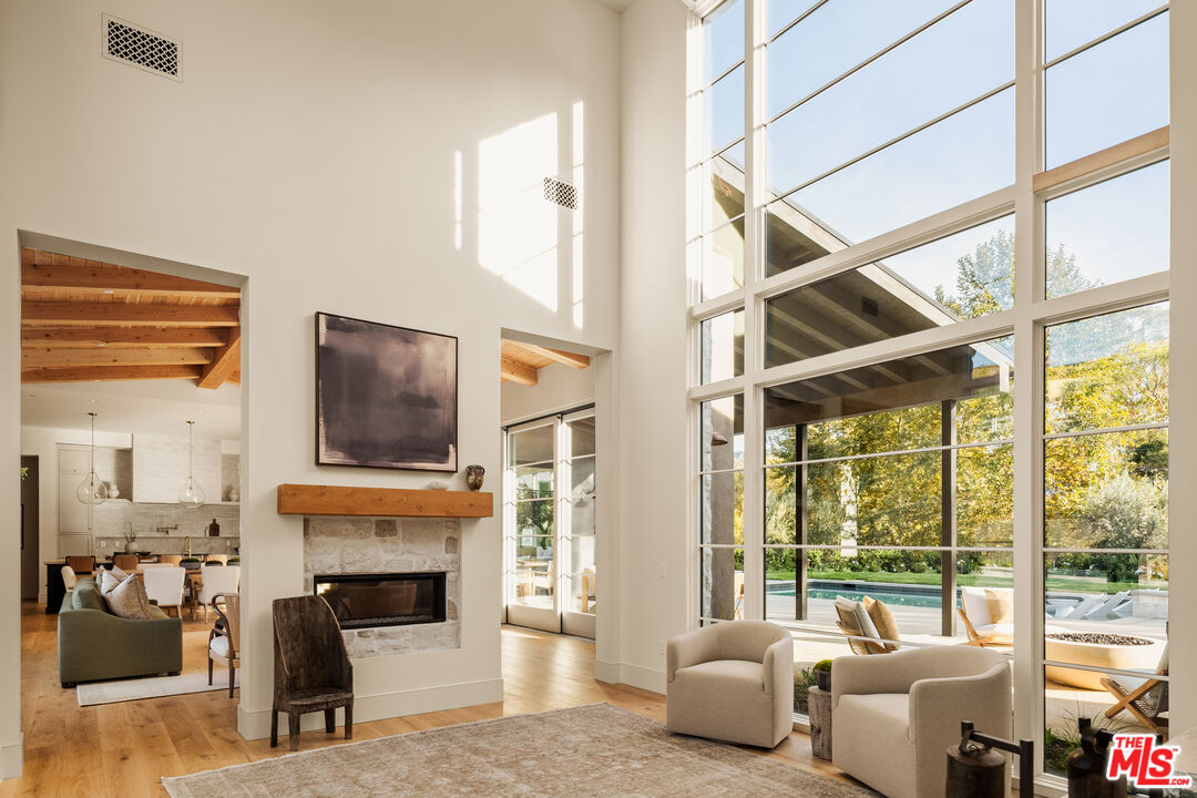 26721 Mulholland Hwy