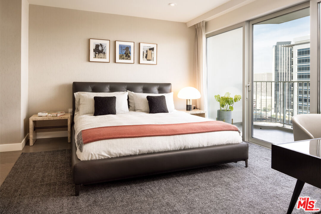 2025 Avenue Of The Stars Unit: 1406