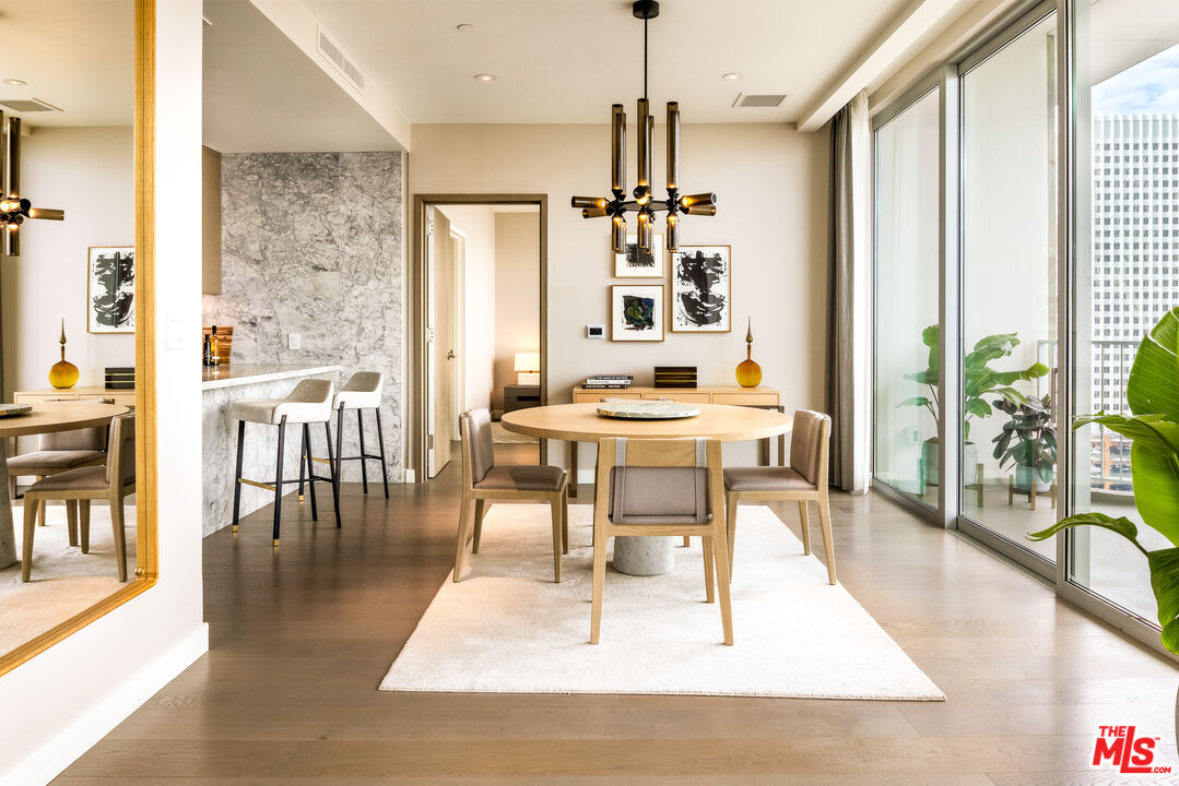 2025 Avenue Of The Stars Unit: 1406