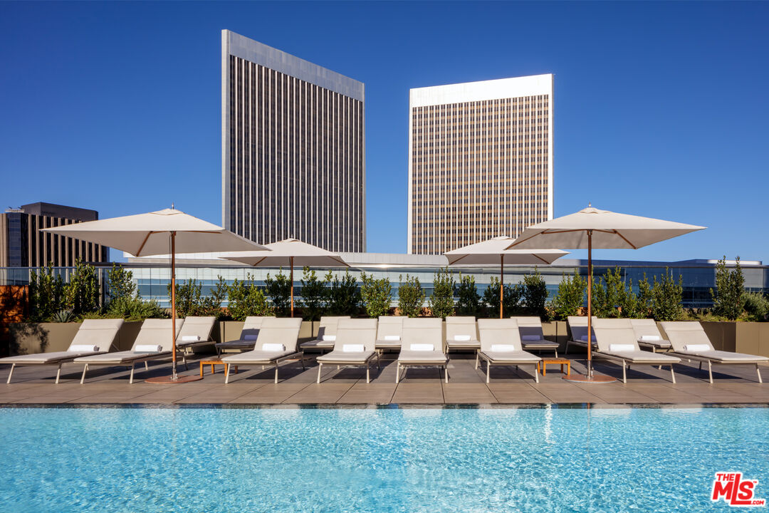 2025 Avenue Of The Stars Unit: 1411