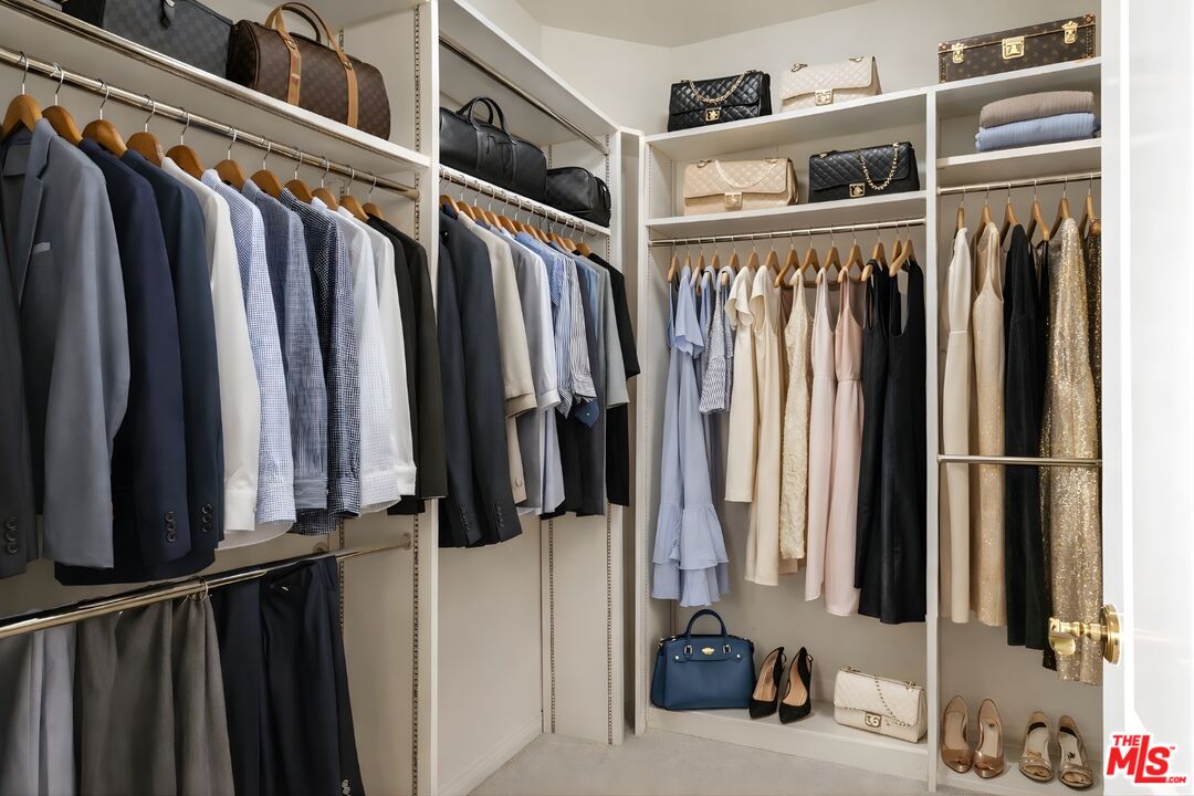 2030 S Bentley Ave Unit: 200