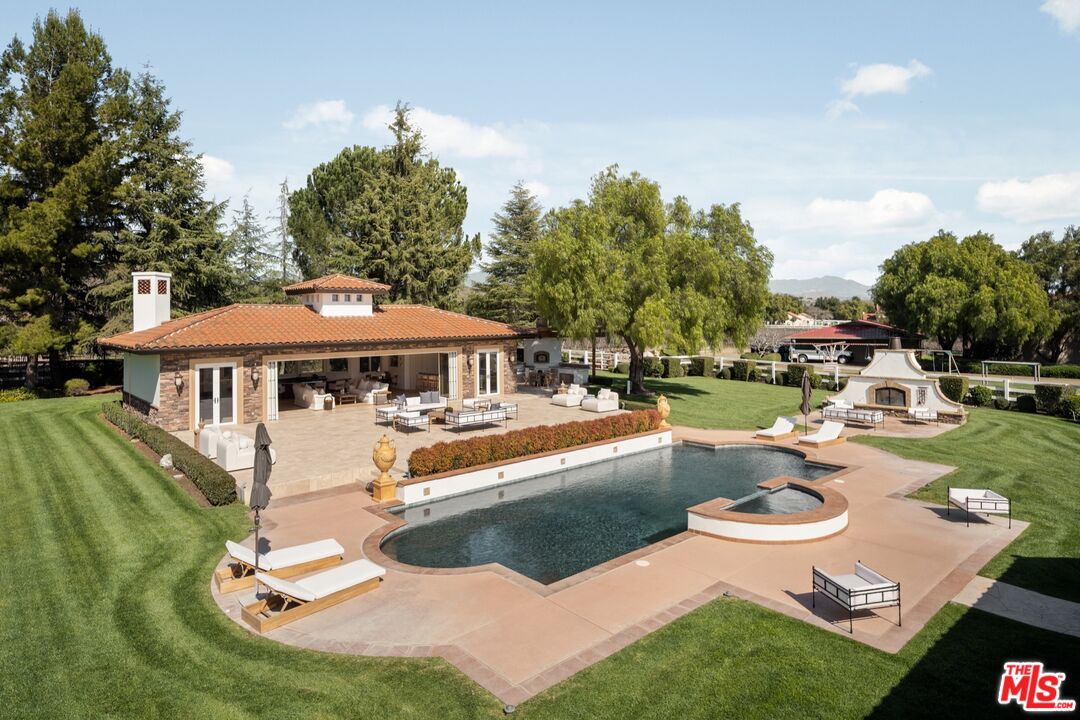 2370 N Refugio Rd