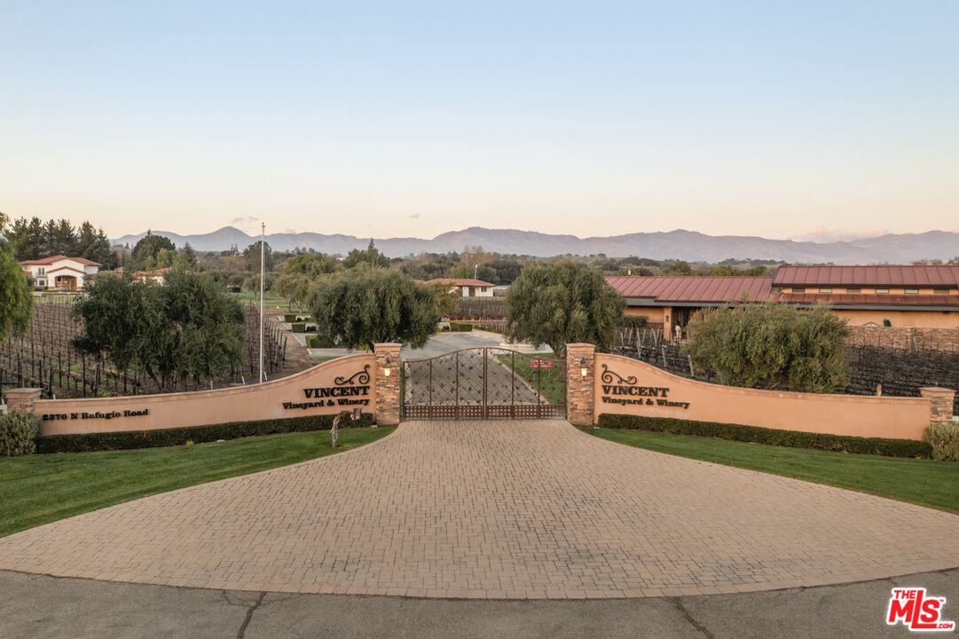2370 N Refugio Rd