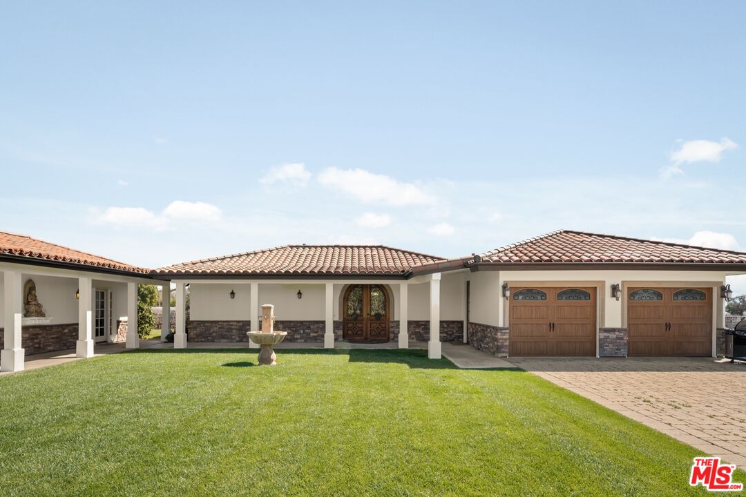 2370 N Refugio Rd