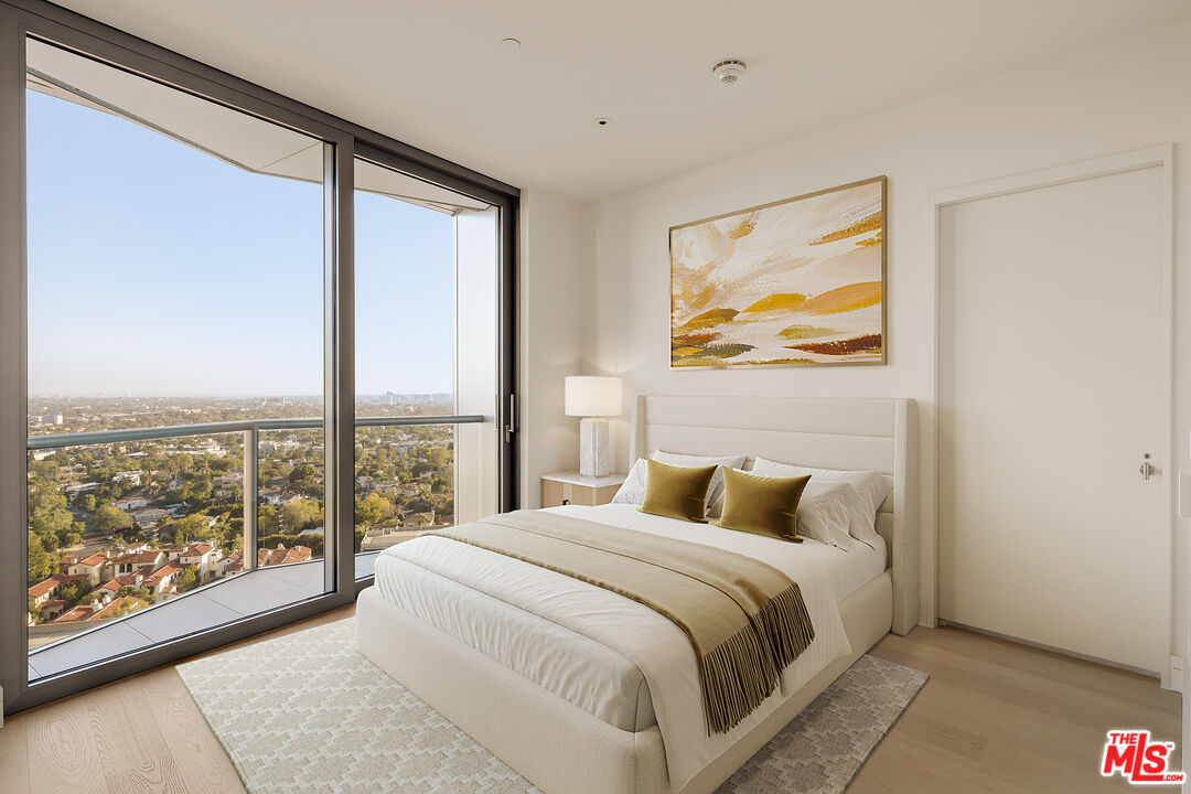 211 W Elm Ct Unit: 14B