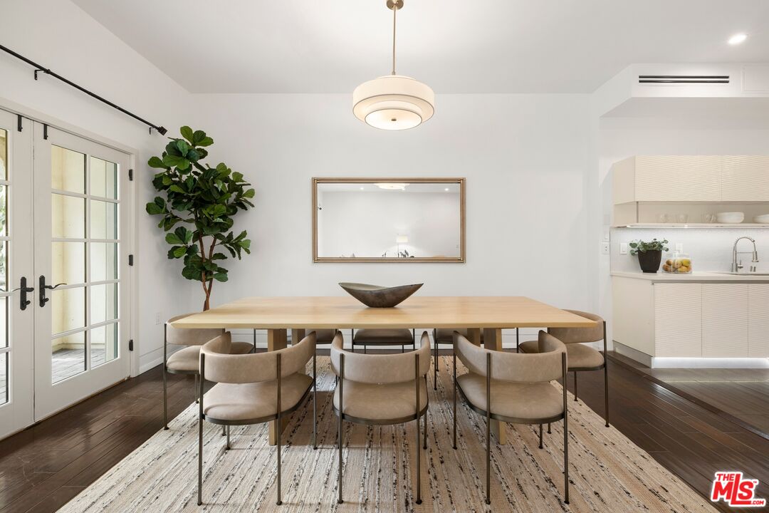 225 S Hamilton Dr Unit: 102