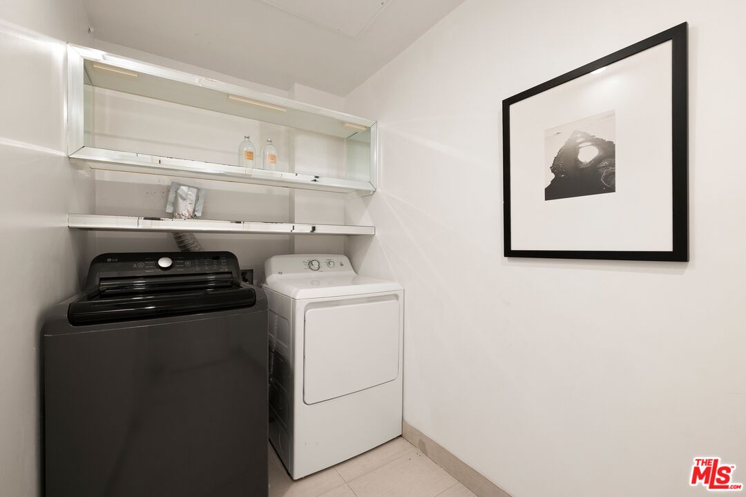 225 S Hamilton Dr Unit: 102